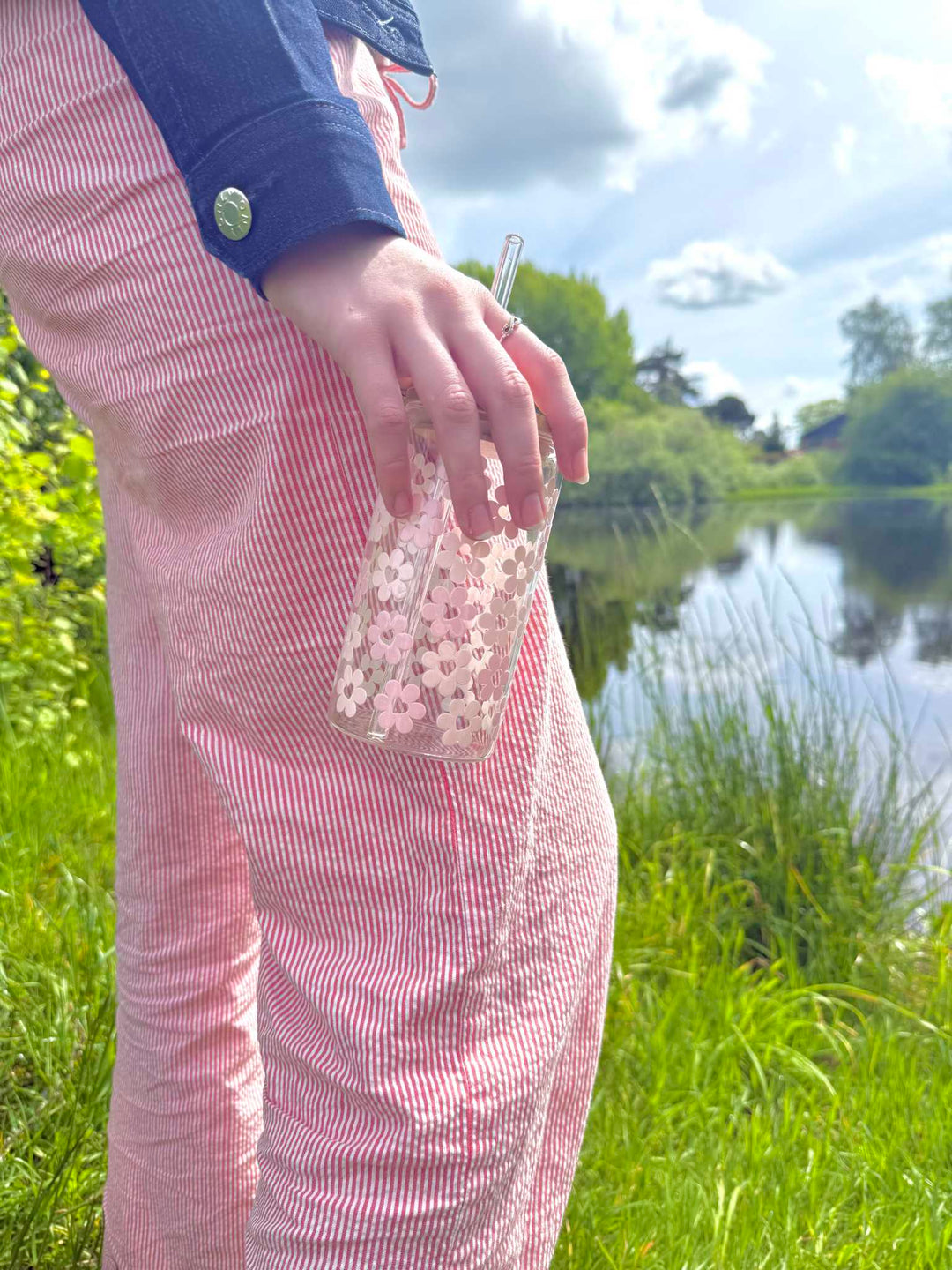 Pink love glas med låg og sugerør